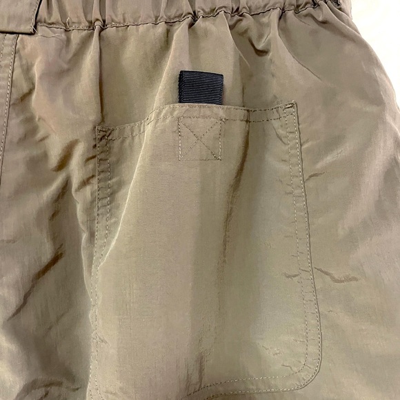 Travel Smith Green Nylon Cargo Shorts Sz M - Picture 5 of 5